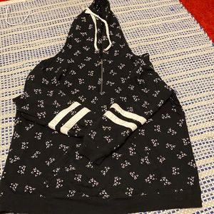 Hooded pull over